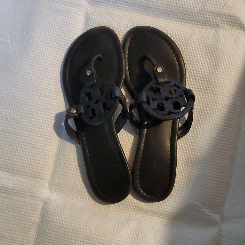 Authentic used  size 6  navy,, tory burch sandals